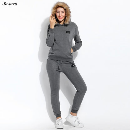 2017 Winter Tracksuits Women Thicken Sweatshirt Hoodies Solid Long Sleeve Pullovers Sweatshirt and Pants Set Slim Women Suit Top